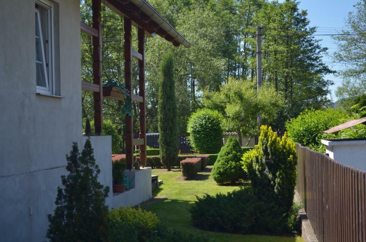Pension Eric Ostrov (Karlovy Vary) Exterior foto